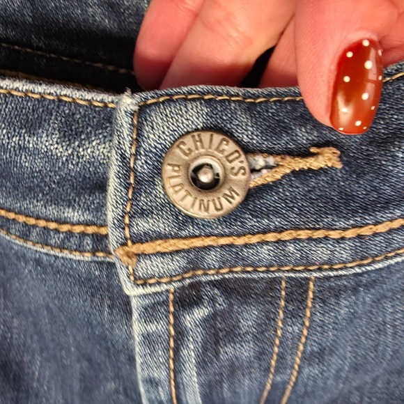 Chicos Platinum Jeans Womens 32x29 Blue Straight Dark Wash Stretch Denim Classic - Picture 12 of 14